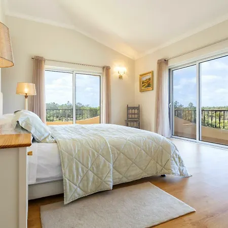 Villa Almancil Sleeps 8 Pool Air Con Wifi Ferrarias (Loule)