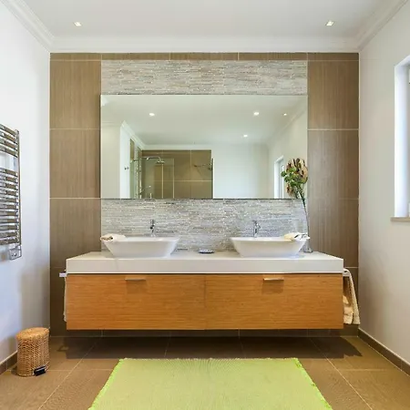 Almancil Sleeps 8 Pool Air Con Wifi *