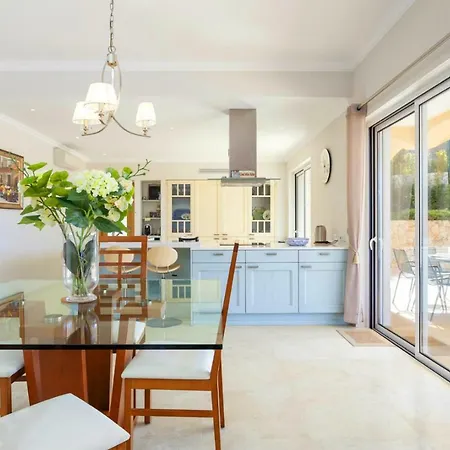 Almancil Sleeps 8 Pool Air Con Wifi Ferrarias (Loule)